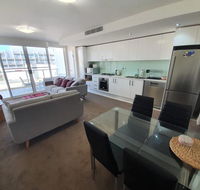 just listed Bolton St 1br 350m walk to Newcastle beach  Wifi end Eand - Geraldton Accommodation