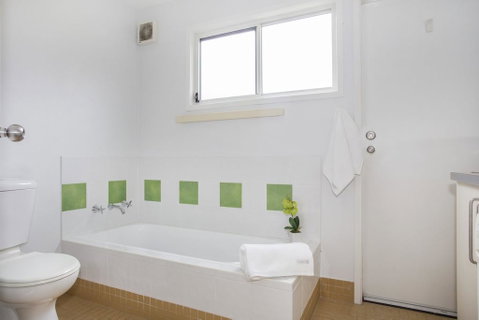 1/31 Ocean Street - A Relaxing Coastal Retreat - Geraldton Accommodation 1