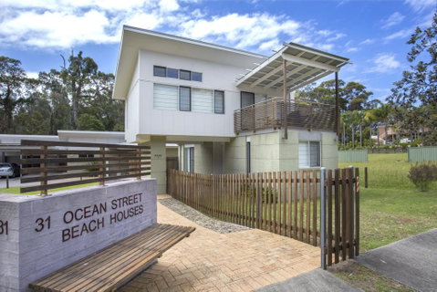 1/31 Ocean Street - A Relaxing Coastal Retreat - Geraldton Accommodation 0