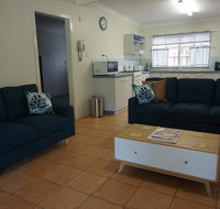 11 Bomburra Court - Rainbow Beach Comfortable Beach House Plenty of boat parking - Geraldton Accommodation