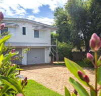 11 Riley St - Stylishly Modern - Geraldton Accommodation