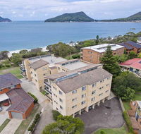12 'The Helm' 22 Voyager Close - unit in Little Beach with direct access to Shoal Bay Beach - Geraldton Accommodation