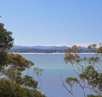 12 'Thurlow Lodge' 6 Thurlow Avenue - water views pool and central location - Geraldton Accommodation