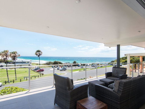12 Cliff Road - Geraldton Accommodation 1