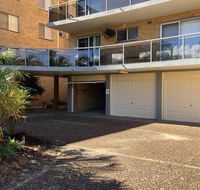 13 'Parkview' 11-13 Catalina Close - great location unit with a locked garage - Geraldton Accommodation