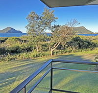 14 'Intrepid' 3 Intrepid Close - Unlimited magnificent water views - Geraldton Accommodation