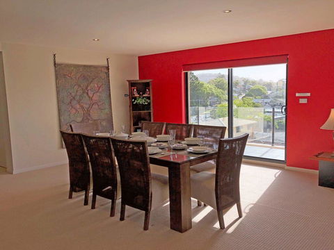 15 Dolphin Cove, 2 - 6 Government Rd - Stunning Penthouse With Views, Lift & Ducted Air Conditioning - Geraldton Accommodation 2