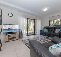 16 'Carindale' 19-23 Dowling St - Ground floor Foxtel Pool and Tennis Court - Geraldton Accommodation