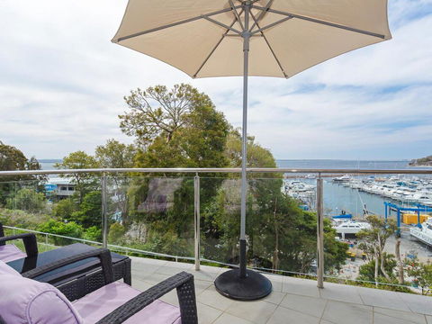 2 'Paradiso', 4 Laman Street - Beautiful Unit With Stunning Water Views & Pool - Geraldton Accommodation 0
