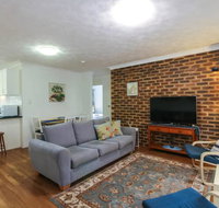 2 Bedroom St Lucia Apartment close to UQ and CityCat - Geraldton Accommodation