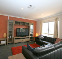 2/17 Jillamatong Street - Geraldton Accommodation