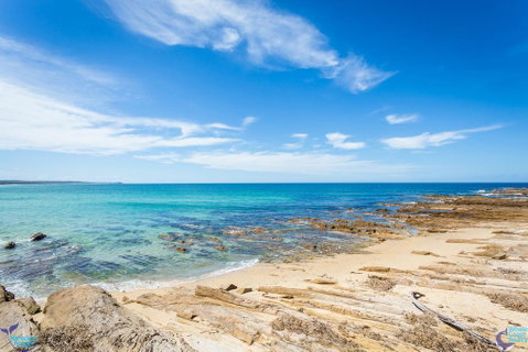 22 Dulling Street - Beach House - Geraldton Accommodation 2