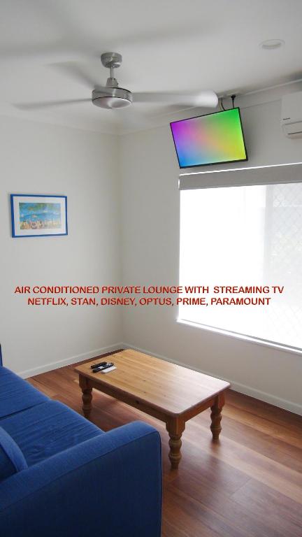 Beach Bliss, Private Bedroom, Private Lounge & Bathroom, Plus Netflix, Wifi - Geraldton Accommodation 3