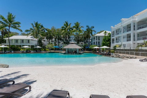 Beach Club Palm Cove 2 Bedroom Luxury Penthouse - Geraldton Accommodation 3