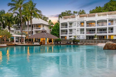 Beach Club Palm Cove 2 Bedroom Luxury Penthouse - Geraldton Accommodation 2