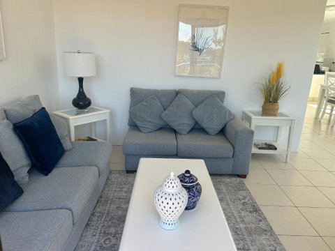 Beautiful And Bright Penthouse - Geraldton Accommodation 1