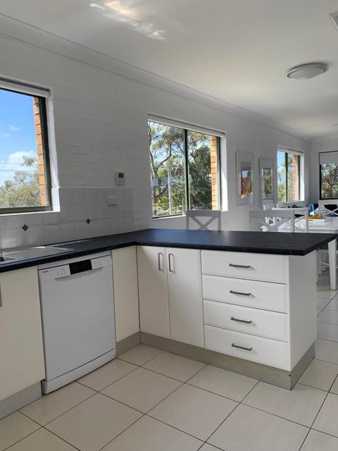 Beautiful And Bright Penthouse - Geraldton Accommodation 4