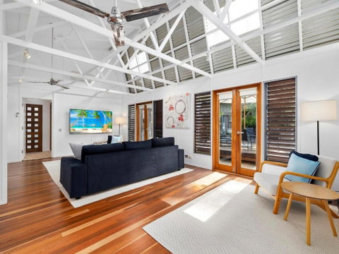 Beautiful Noosa Heads Family Home - Geraldton Accommodation 3