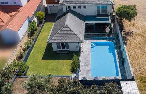 Beachfront Family Favourite Home With Pool & Views - Geraldton Accommodation 2