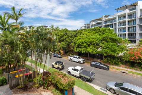 Beautifully Renovated Maroochydore Beach Apartment - Geraldton Accommodation 4