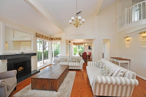 Beggars Bridge Vineyard Homestead With Pool And Tennis - Geraldton Accommodation 1