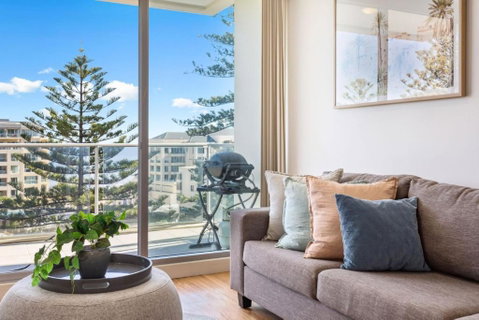 Belle Escapes - Aquarius On Colley Terrace 2 Bed-2bath With Sea Views - Geraldton Accommodation 2