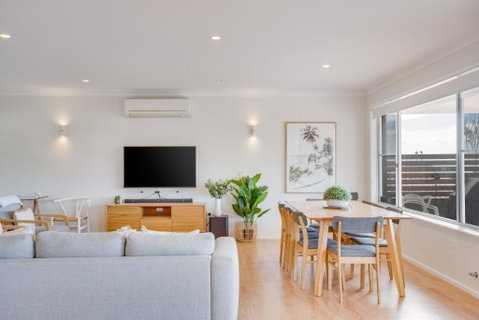 Becker Bliss - Ocean Views, 5 Bedrooms, Sleeps 12 - Geraldton Accommodation 1