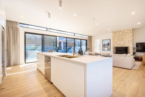 Blairgowries Finest Family Entertainer With Pool - Geraldton Accommodation 2