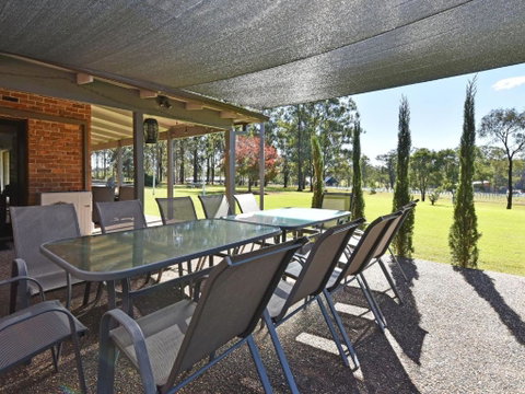 Blaxlands Homestead - Nothing Is Closer Opposite Hope Estate With Wifi And Pool Plus Fireplace - Geraldton Accommodation 2
