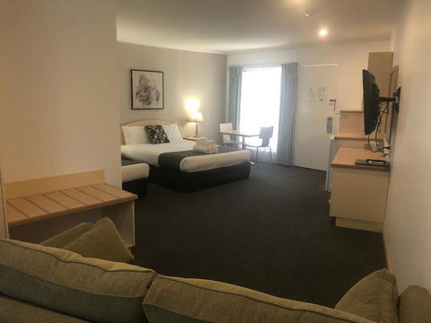 CAPRICORN MOTOR Inn - Geraldton Accommodation 2