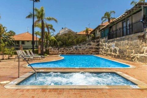 Carras Loft Villa Near The Sea Sleeps 5 - Geraldton Accommodation 4