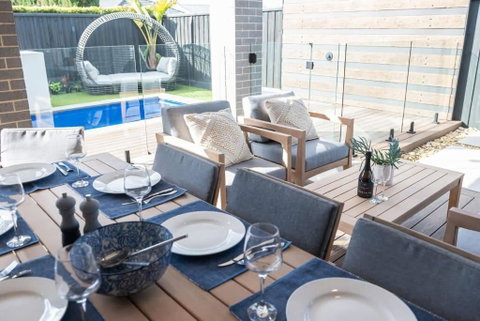 Casa De Praia Luxe Retreat With Heated Pool, Walk To Beach And Golf - Geraldton Accommodation 1