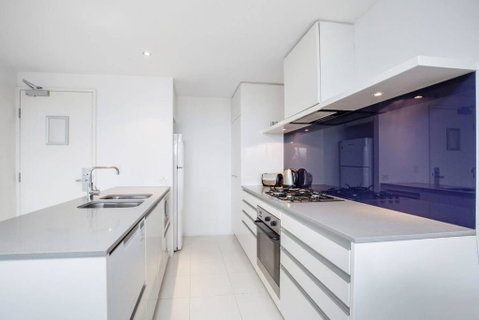 Central And Scenic Riverside Retreat At Surfers - Geraldton Accommodation 3