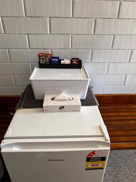 Century Motor Inn, Finley - Geraldton Accommodation 4
