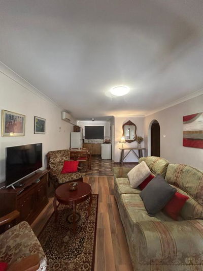 Champion Bay Beach Unit, with own carport,