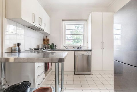 Central Flair - Cultural Vibrancy & Historical Charm - Geraldton Accommodation 2