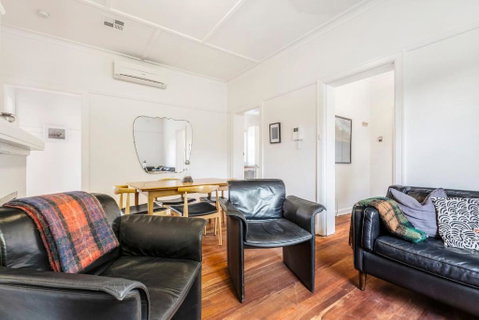 Central Flair - Cultural Vibrancy & Historical Charm - Geraldton Accommodation 4
