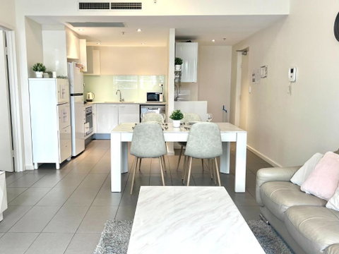 Charming One-Bed Apt In The Heart Of Parramatta - Geraldton Accommodation 3