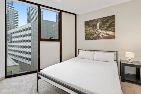Chic 1-Bed Apartment In Heart Of Southbank - Geraldton Accommodation 1
