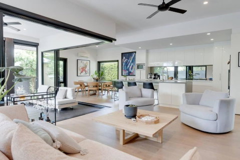 Christmas Special! Spacious 4-BR Family Oasis - Geraldton Accommodation 0