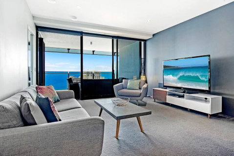 Circle On Cavill Level 33 Ocean Living - Coastal Letting - Geraldton Accommodation 0