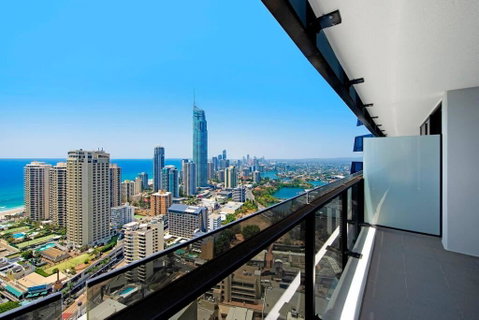 Circle On Cavill Level 33 Ocean Living - Coastal Letting - Geraldton Accommodation 1