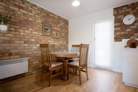 City Comfort: Near Hospital & City With Parking - Geraldton Accommodation 3