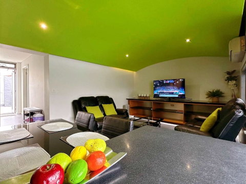 Cityside Beautiful Lodge - Close To City & Airpor - Geraldton Accommodation 1