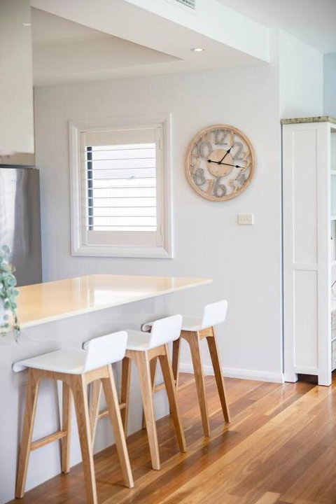 Clifftop On Cowlishaw - A Redhead Beach Retreat - Geraldton Accommodation 3