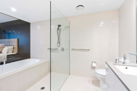Circle On Cavill - Converted 2 Bedroom Apartment - No Parking - Self Contained, Privately Managed - Geraldton Accommodation 4