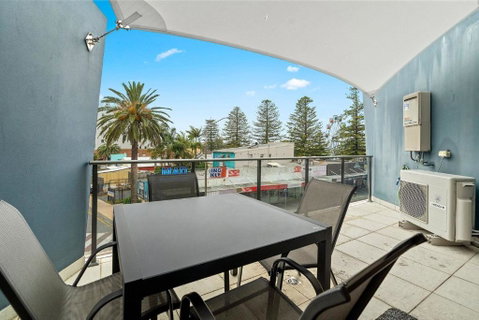 Coast On Coral Luxury Apartment Unit 15 - Geraldton Accommodation 1