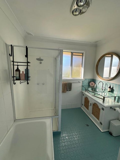 Coastal Escape Noraville - Family Friendly Home - Woodfire Pizza Oven - Geraldton Accommodation 1