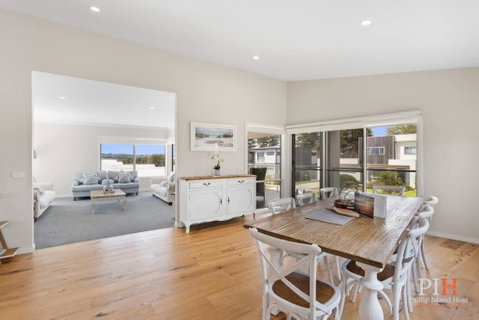 Coastal Family Retreat In CW - Geraldton Accommodation 4