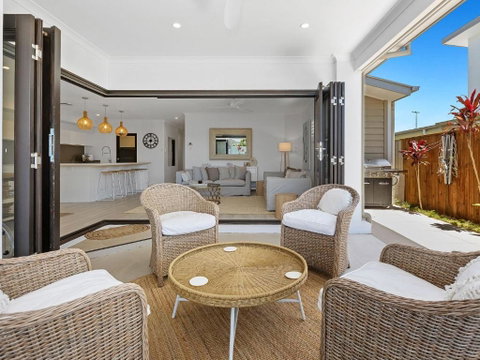 Coastal Hideaway In The Heart Of Casuarina With Heated Pool - Geraldton Accommodation 4